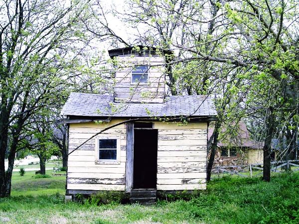 Elegant Shack, by John Cunyus